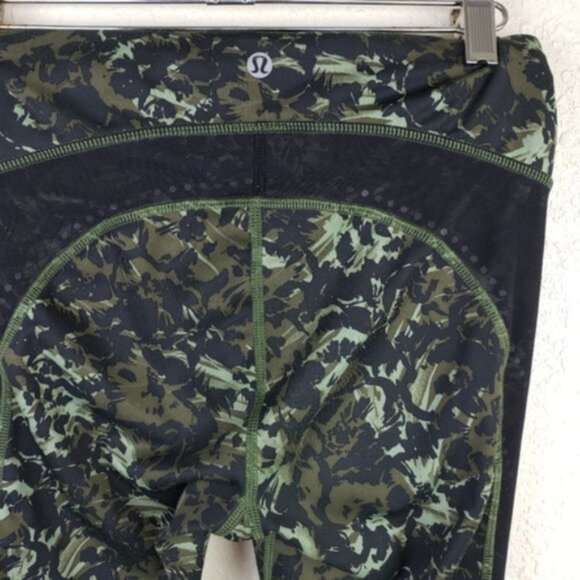 Lululemon Stop At Nothing Crop Desert Olive Camo size 4 - Picture 6 of 16